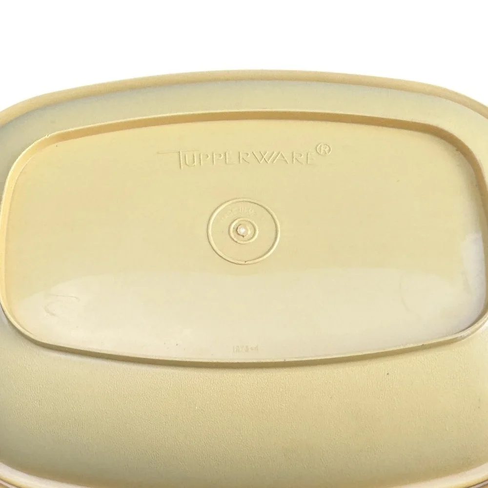 Vintage Harvest Gold Tupperware Oval Dish W/ Lid NO steamer tray
